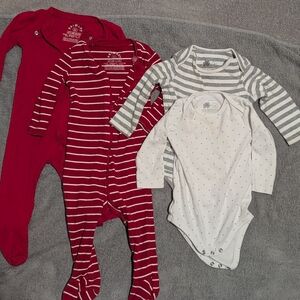 Set Of 4 Primary Onesies, 2 Footed 2 Bodysuits 6-9 Mo